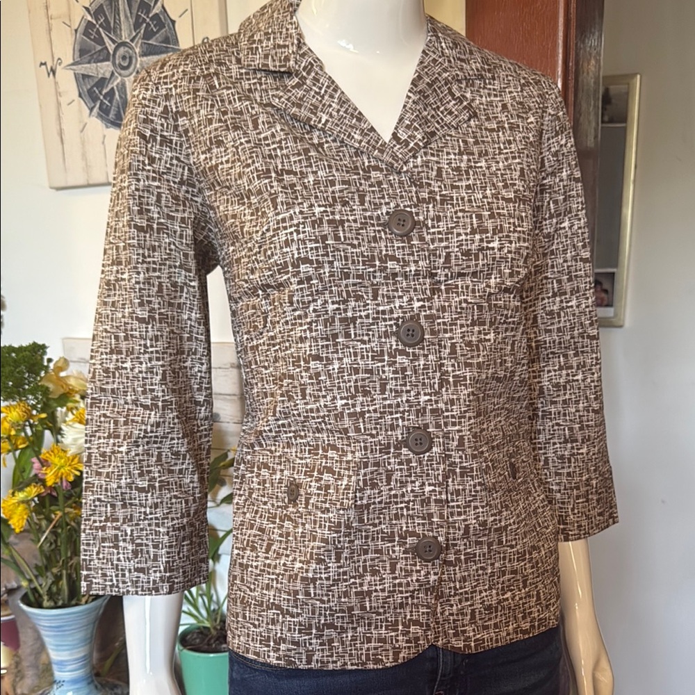 NWT northern reflections size small Women's Brown Patterned blouse